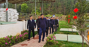 贛州市委常委、常務(wù)副市長高世文一行先后到挺進(jìn)環(huán)保定南馬山逕、龍南黃沙稀土尾水項(xiàng)目調(diào)研